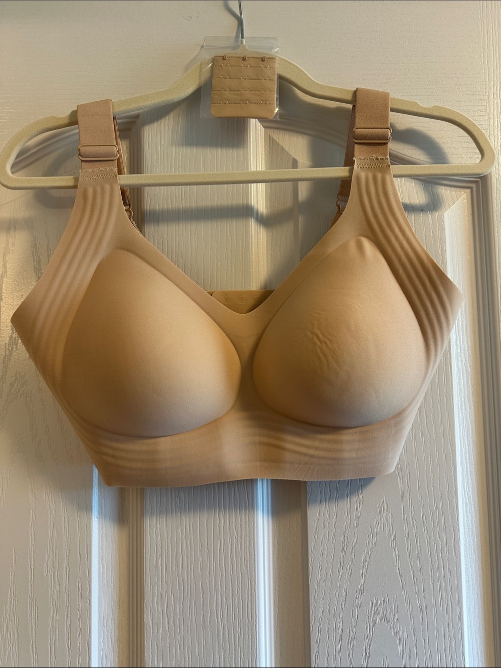 SHECURVE Seamless Nude Support Bra - Smooth, Wireless Comfort